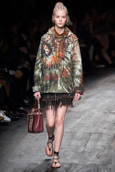 Look 40